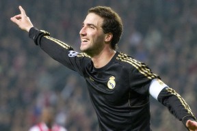 金年会官方入口-莱万新规引发连败处罚争议
